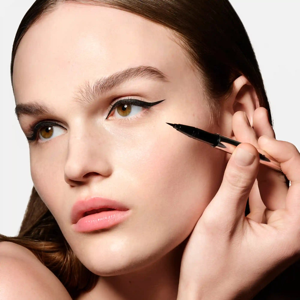 Clear Cut Liquid Eyeliner